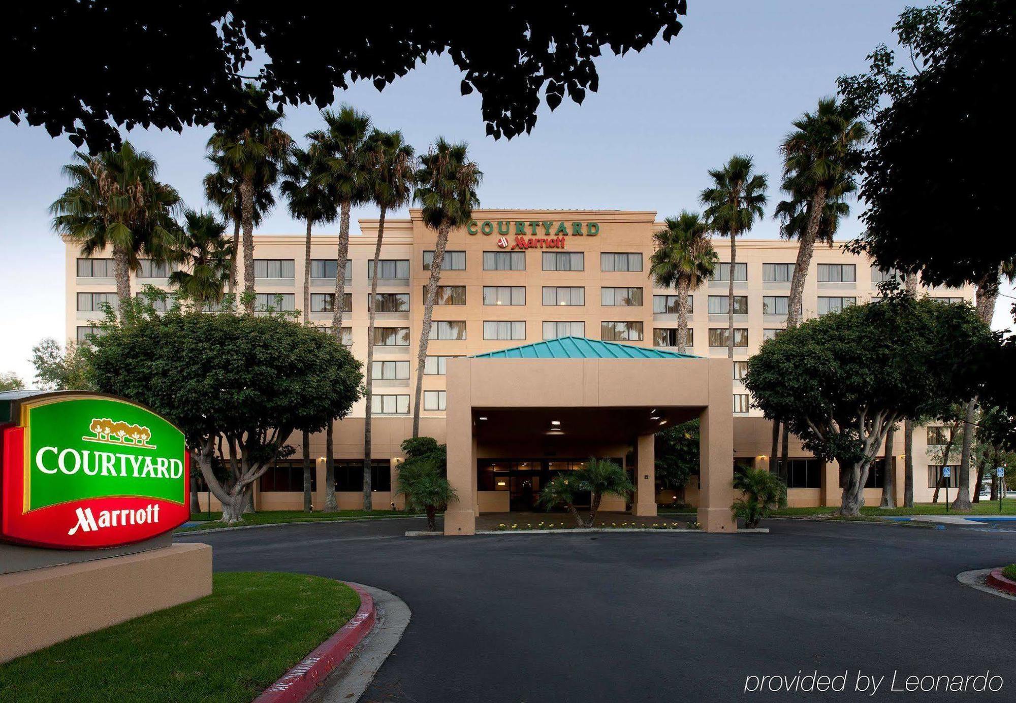 Courtyard By Marriott Cypress Anaheim / Orange County Hotel Exterior photo